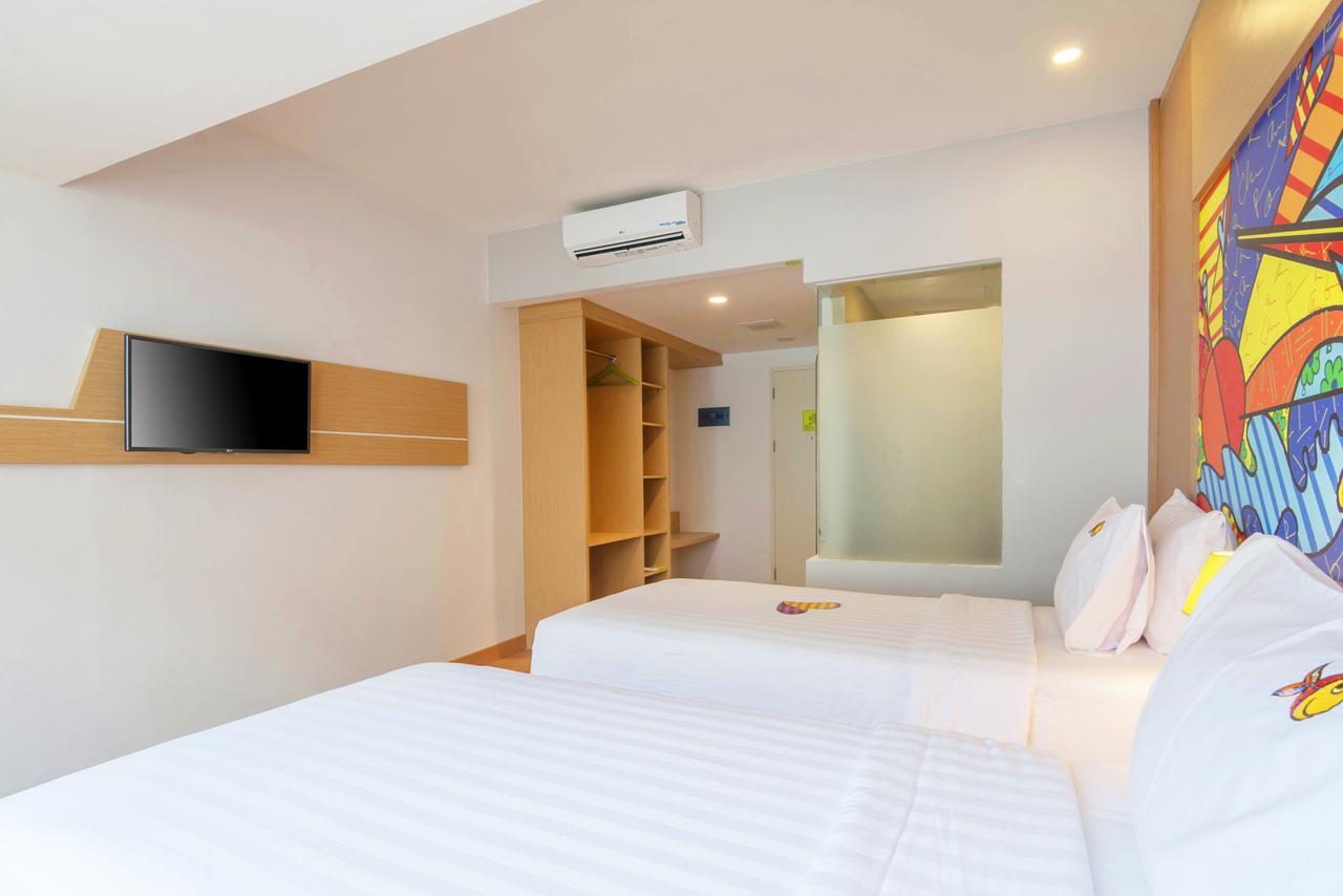 MaxOneHotels at Resort Makassar Exteriör bild