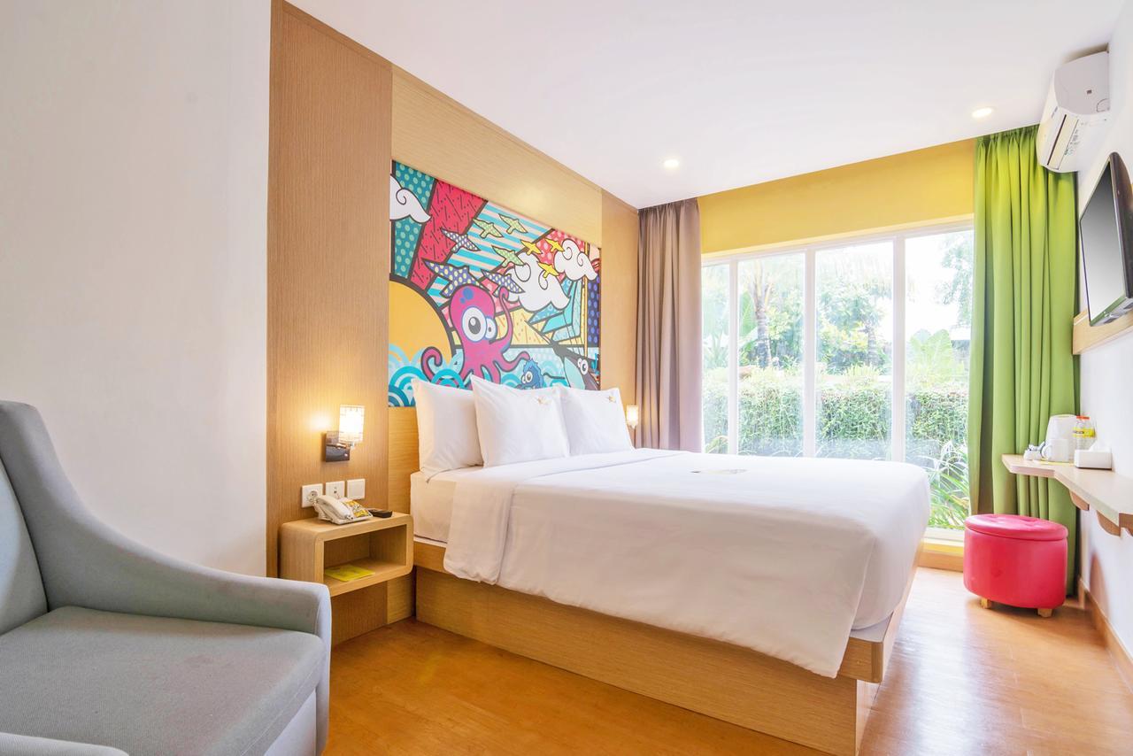 MaxOneHotels at Resort Makassar Exteriör bild