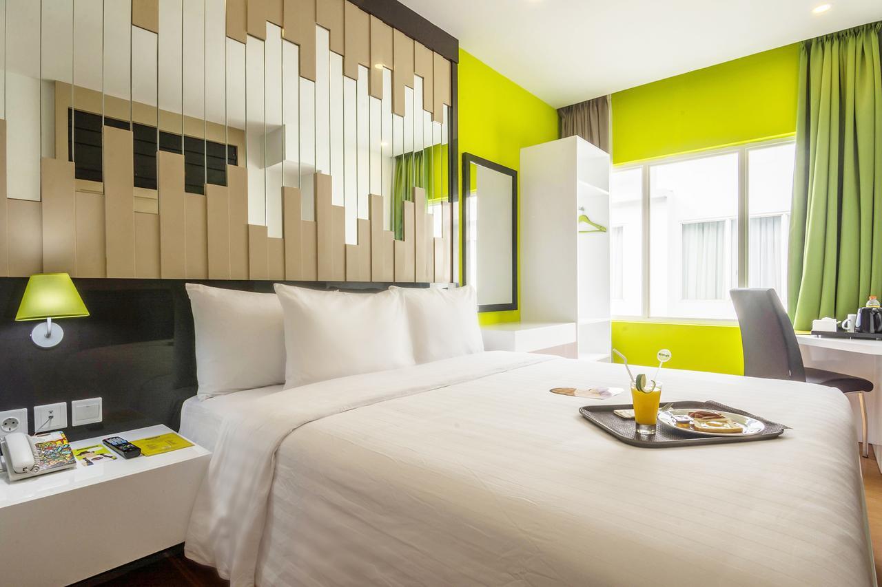 MaxOneHotels at Resort Makassar Exteriör bild