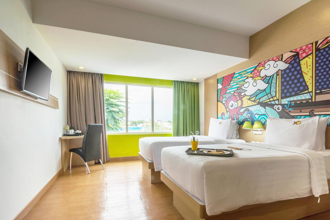 MaxOneHotels at Resort Makassar Exteriör bild