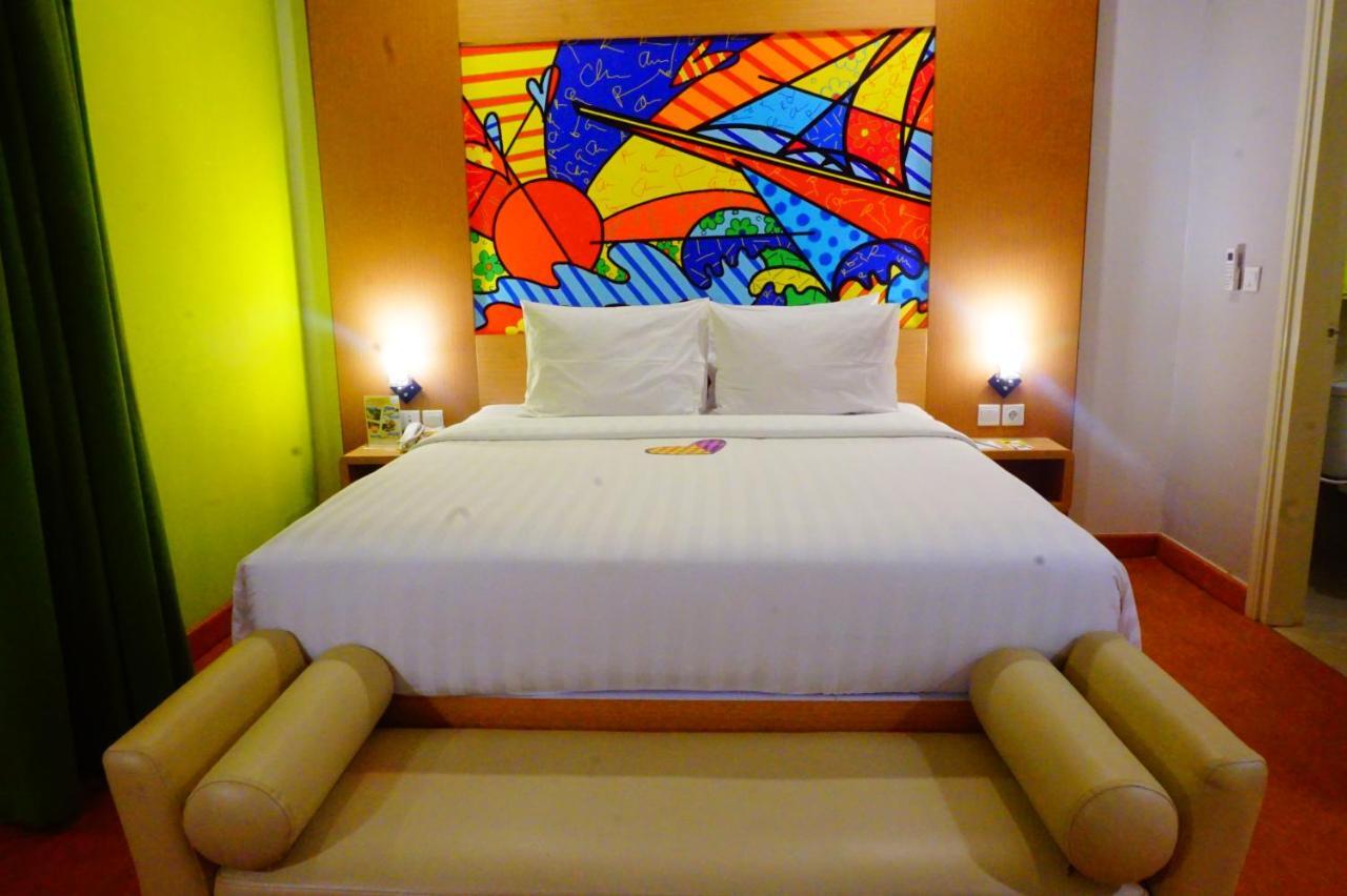MaxOneHotels at Resort Makassar Exteriör bild